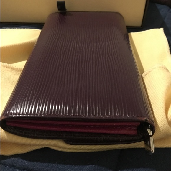 Vintage Authentic Louis Vuitton Epi Porte Feuille Sara Leather Long Bifold Walle - Picture 10 of 15